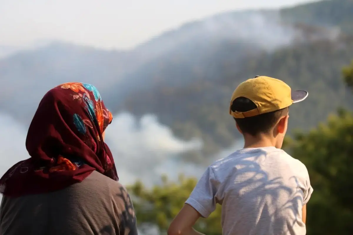 alanyadaki orman yangininda kahraman kurtarma 8M9j2vrt