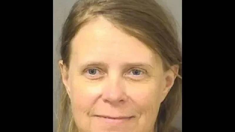 trumpin esiyim diyerek konutuna girmeye calisan kadin tutuklandi 6j2RxcW5