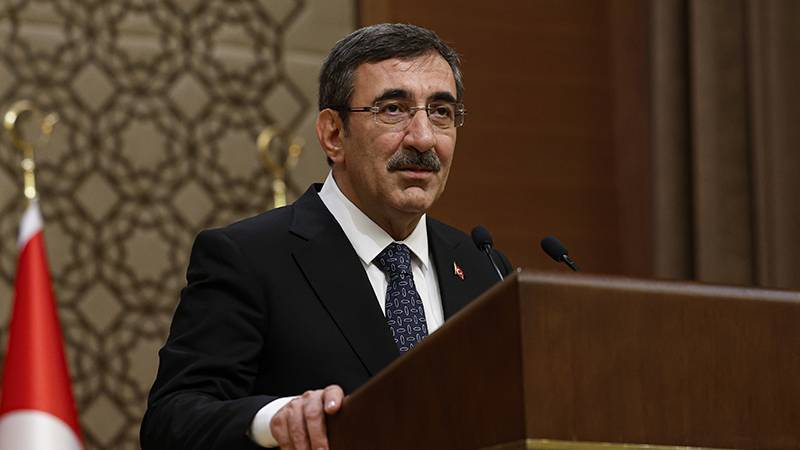 cumhurbaskanligina cevdet yilmaz vekalet edecek Tq943M8F.jpg