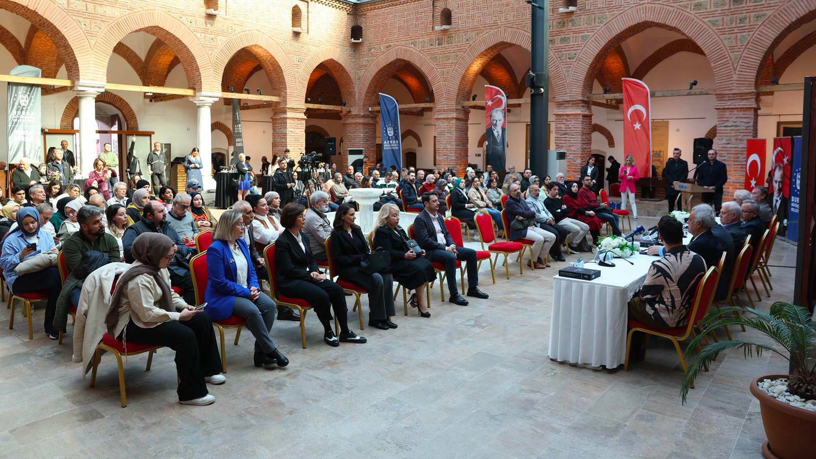 dede korkutun bursa yazmasi bilim dunyasina kazandirildi YayaB8cD.jpg