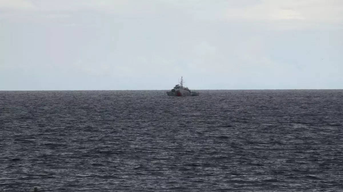 trabzonda terk edilmis balikci teknesi bulundu VzKYfbSq.jpg