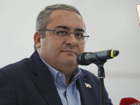 Mesut Özarslan’ın Planları Suya Düştü: CHP’li Üyelerden Ret Oyu