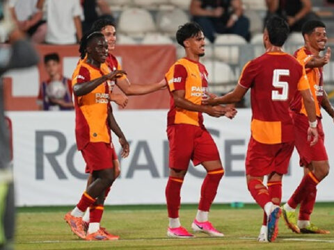 Galatasarayda surpriz ayrilik ihtimali portekizden gelip kapiyi caldilar PigxlP3u